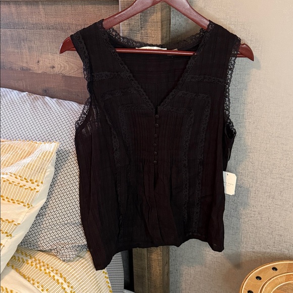 Altar'd State Tops - Altar'd State Black Lace Sleeveless Blouse